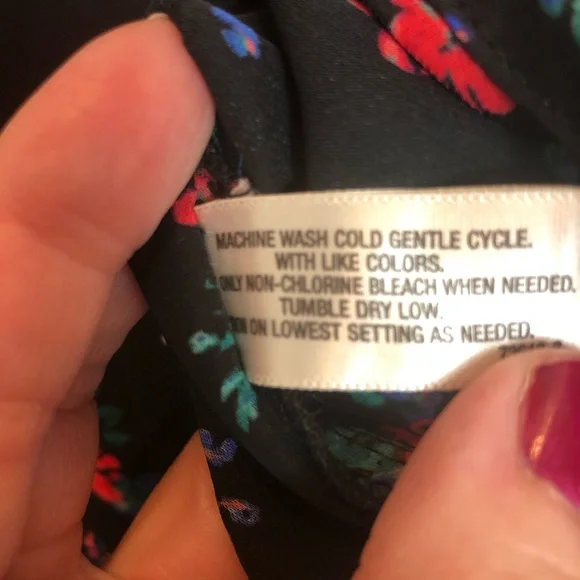 I Heart Ronson Button Down Black Floral Blouse Size L - Picture 9 of 11